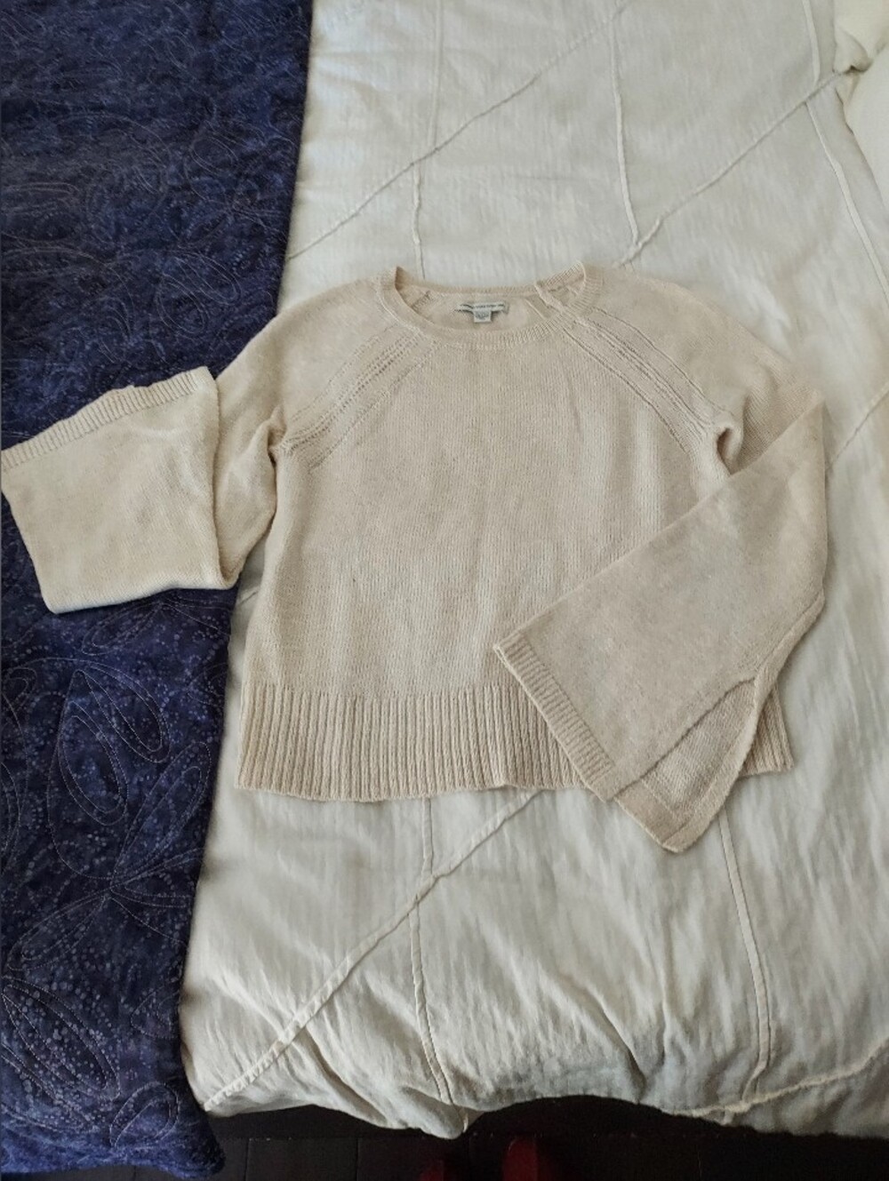 American Eagle Outfitters Lightweight  Cream Crewneck Sweater, Split Sleeves, XS